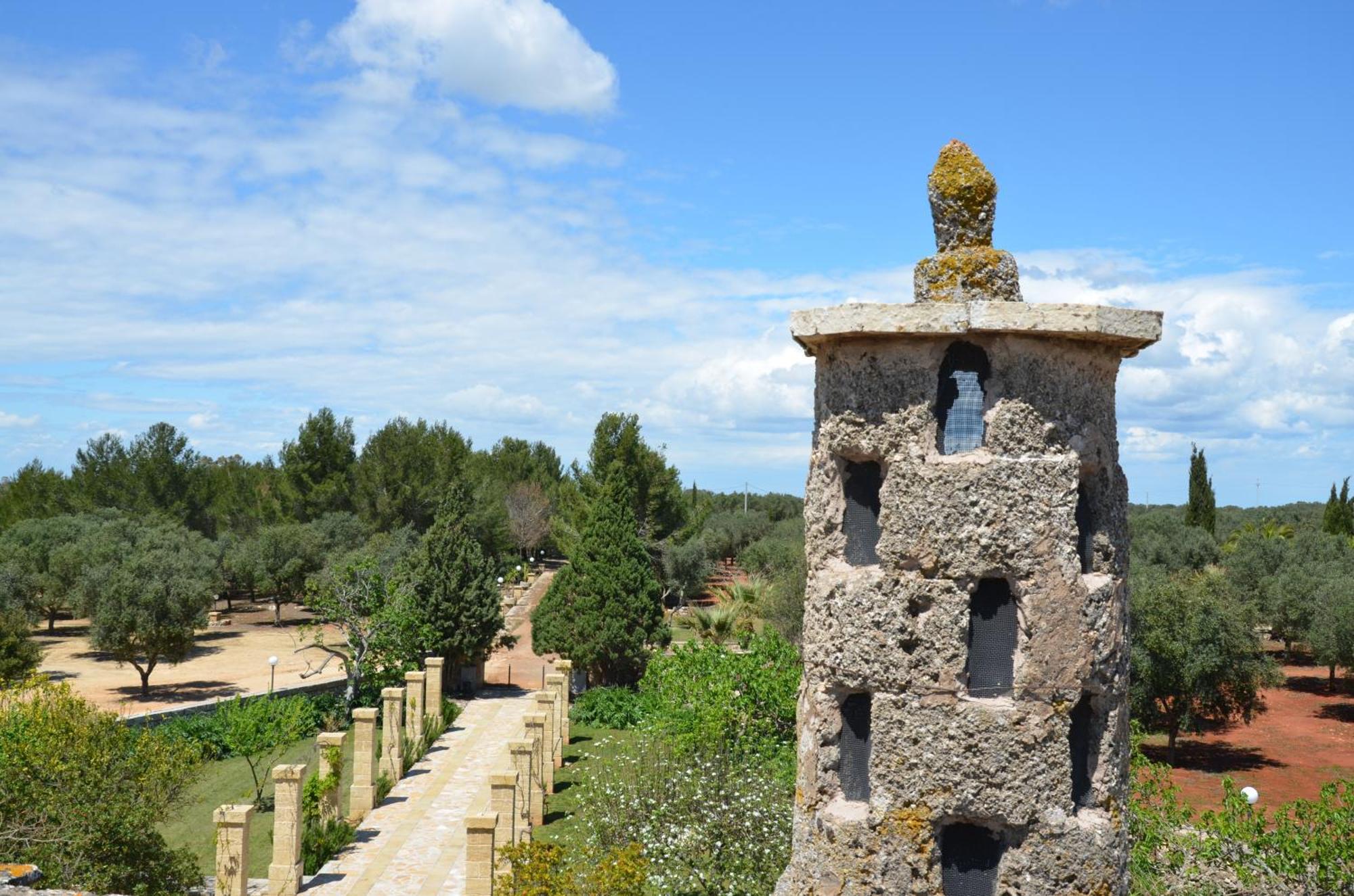 Tenuta Masseria & Spa Chicco Rizzo Sternatia ภายนอก รูปภาพ