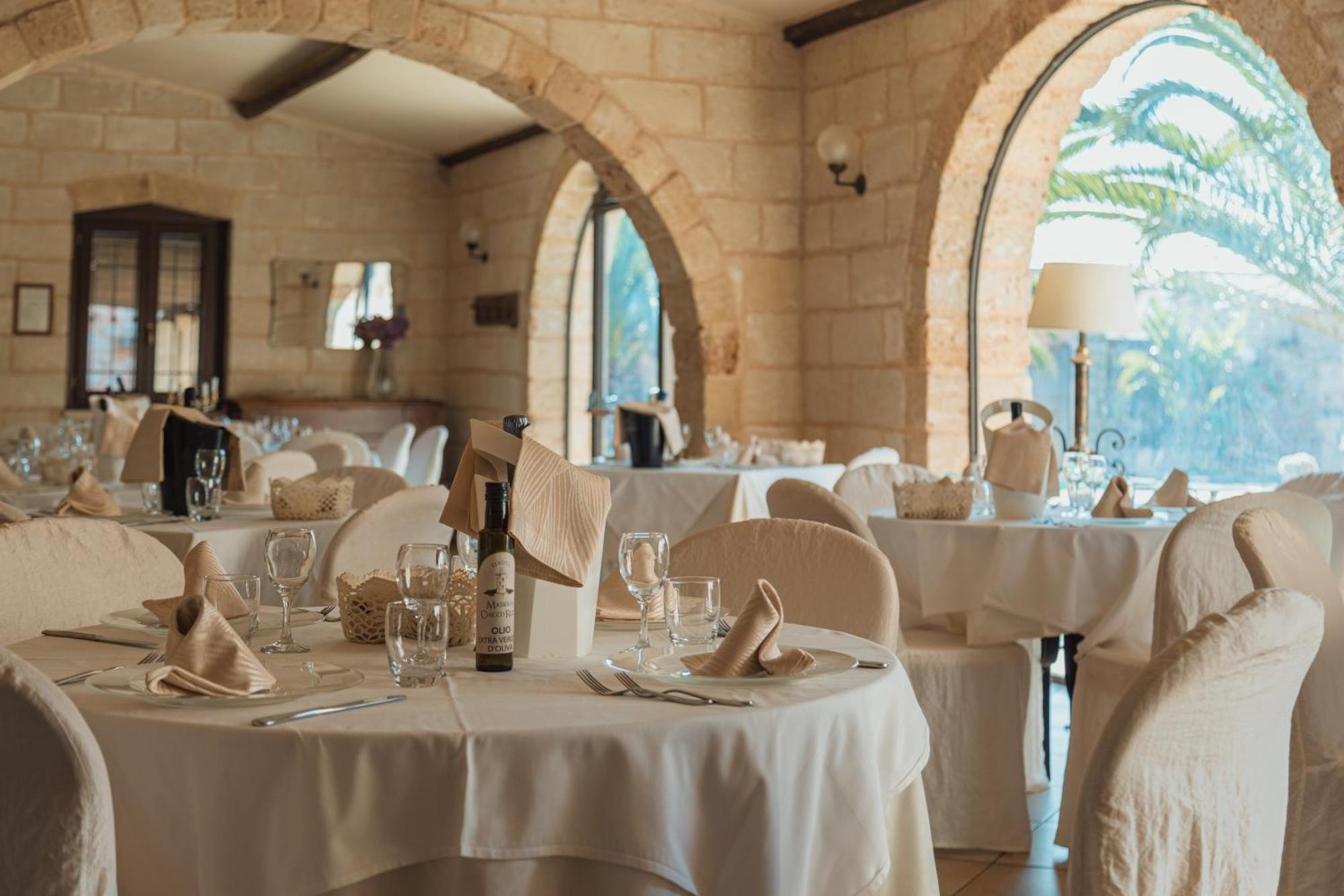 Tenuta Masseria & Spa Chicco Rizzo Sternatia ภายนอก รูปภาพ