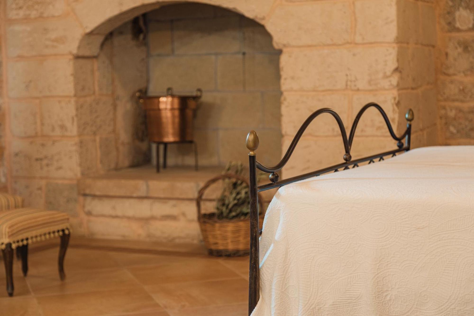 Tenuta Masseria & Spa Chicco Rizzo Sternatia ภายนอก รูปภาพ