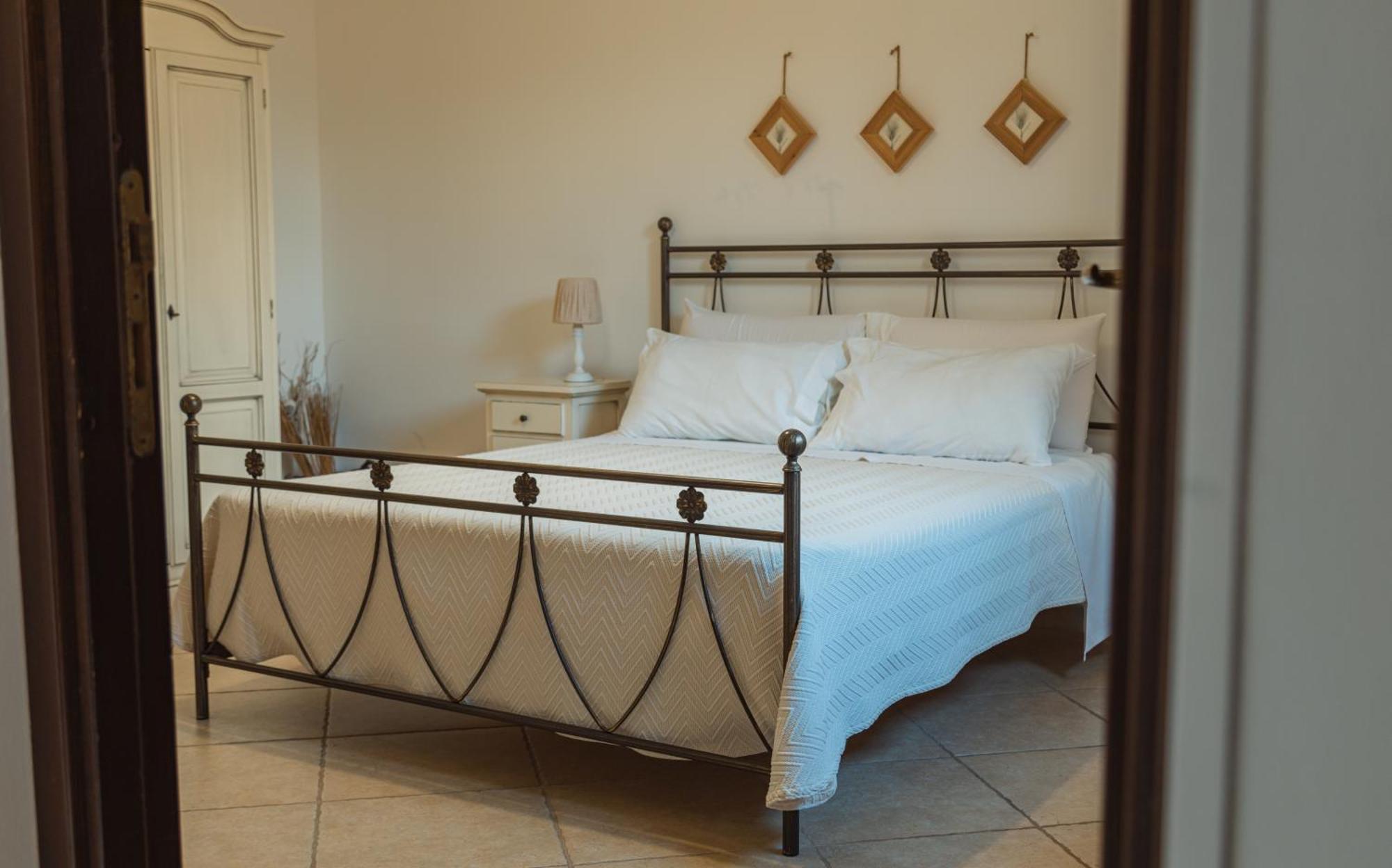 Tenuta Masseria & Spa Chicco Rizzo Sternatia ภายนอก รูปภาพ