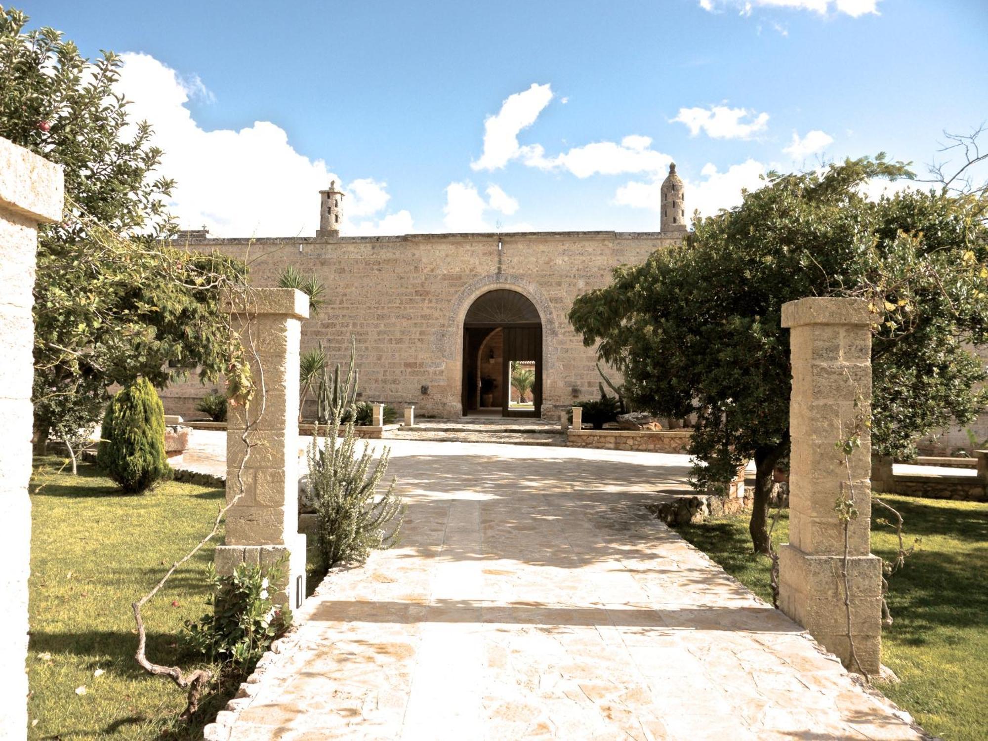 Tenuta Masseria & Spa Chicco Rizzo Sternatia ภายนอก รูปภาพ